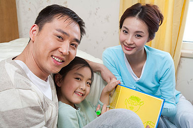 乌兰图雅裸体毛片:艺术游戏新视角,情感之旅等你开启-1