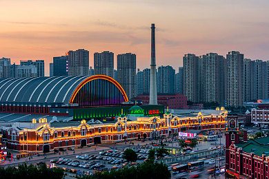 粉嫩小箩莉无套内谢:时尚博主新风尚,穿搭达人引关注-2